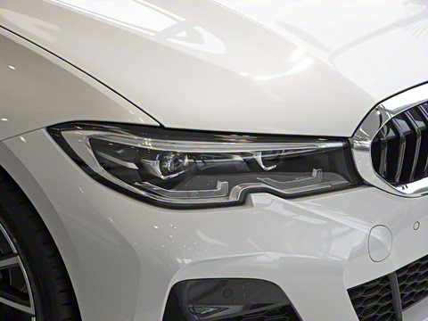 2021�� �Ŀ�� 320Li M�˶���װ