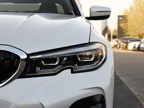 2020�� �Ŀ� 325i M�˶���װ