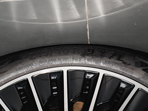 2025�� CLE 260 ���ܳ�