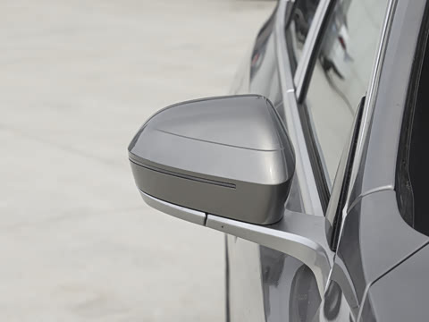 2025�� 530Li xDrive M�˶���װ