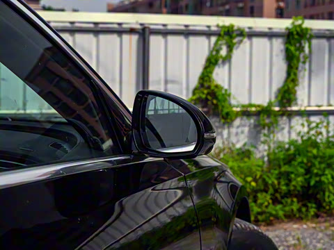 2025�� �Ŀ� E 260 L �˶���