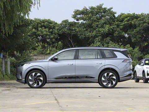 2025�� 636Ultra���Ȱ� 5��