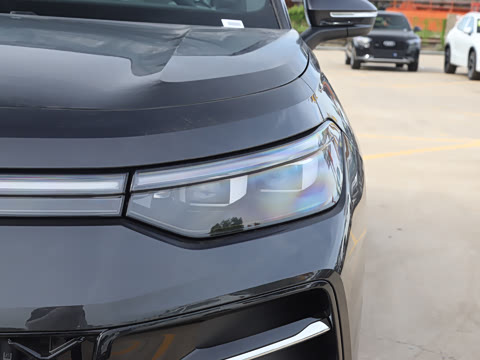 2025�� ̽��L 380TSI ��������