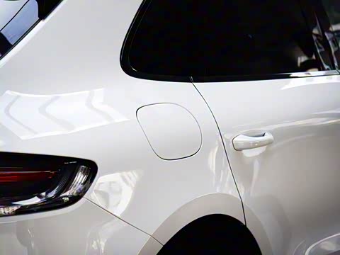 2018�� Macan 2.0T