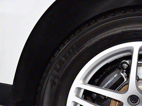 2018�� Macan 2.0T