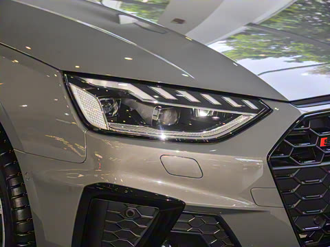 2025�� S4 Avant 3.0TFSI