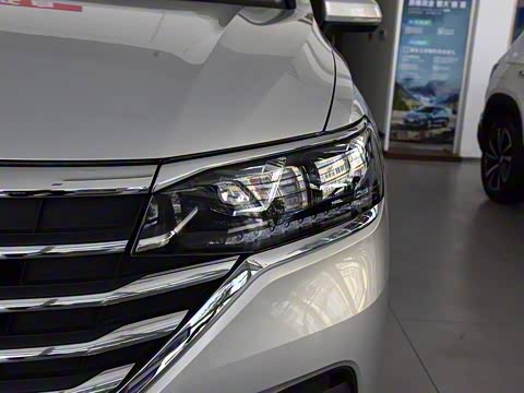 2020�� 330TSI ������