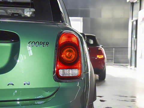 2019�� 1.5T COOPER ALL4 ��������ĩ���а�