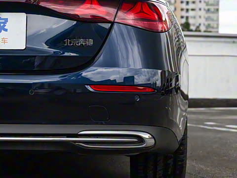 2025�� �Ŀ� E 300 L ʱ����