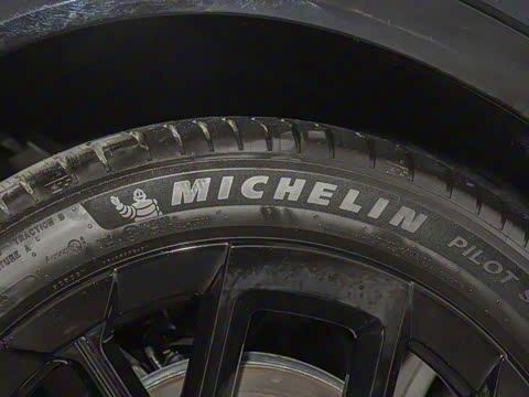 2025�� 702 �������� Ultra