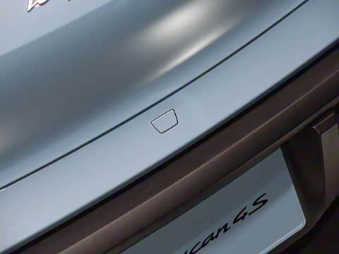 2019�� Taycan 4S