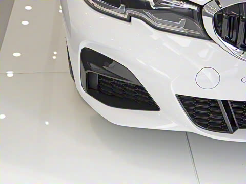 2021�� �Ŀ�� 320Li M�˶���װ