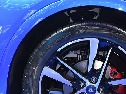 2022�� EcoBoost 245 ST-Line