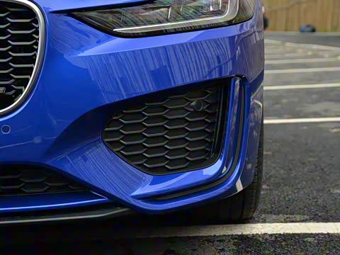 2020�� 2.0T 200PS R-DYNAMIC S��ȡ�˶���