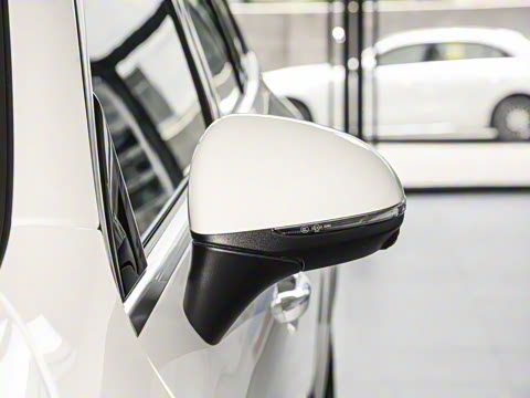 2025�� �Ŀ� GLC 260 L 4MATIC ������