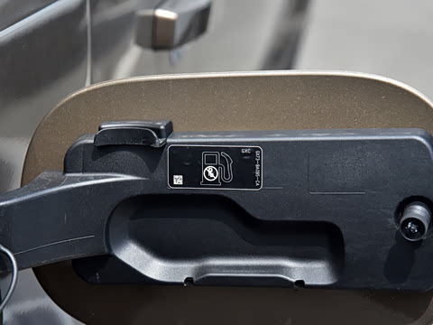 2022�� 110 P400 X-DYNAMIC HSE