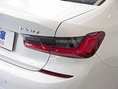 2021�� �Ŀ�� 320Li M�˶���װ