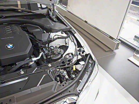 2021�� �Ŀ�� 320Li M�˶���װ