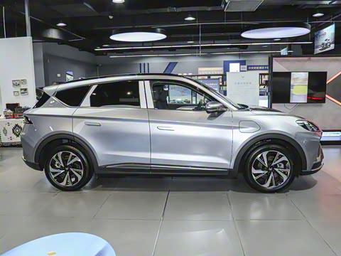 2025�� 688MAX 175kW