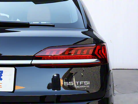 2021�� 55 TFSI quattro S line�����