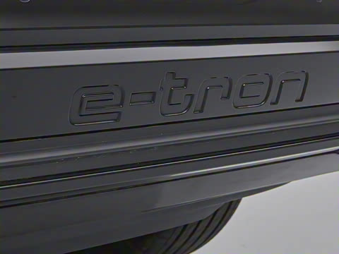 2023�� 50 e-tron quattro ��ҫ�� Ӱ��ʿ��