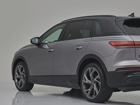 2023�� 50 e-tron quattro ��ҫ�� Ӱ��ʿ��