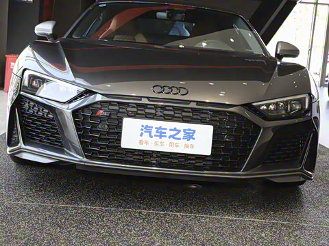 2022�� V10 Coupe performance