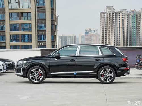 奥迪q7设计与科技的完美融合
