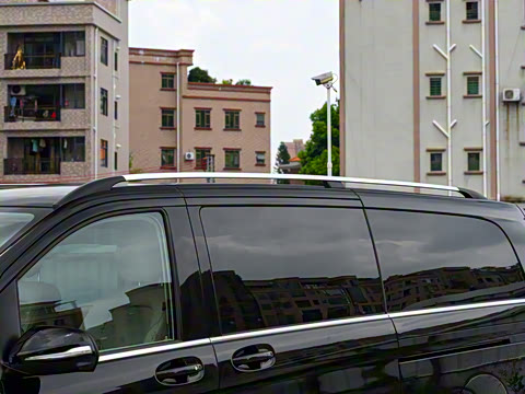 2025�� V 300 L ����������