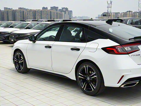 2025�� HATCHBACK 240TURBO �ֶ��ھ���