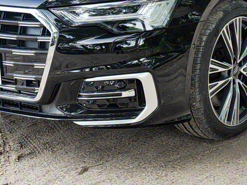 2025�� �Ŀ� 55 TFSI quattro �콢������