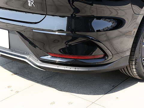 2023�� EV �ھ��� 715KMǰ���콢��