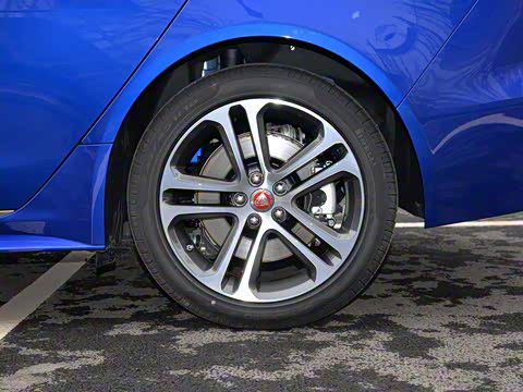 2020�� 2.0T 200PS R-DYNAMIC S��ȡ�˶���