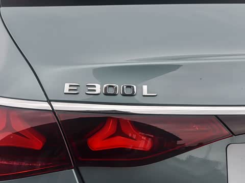 2025�� �Ŀ� E 300 L ʱ���˶���