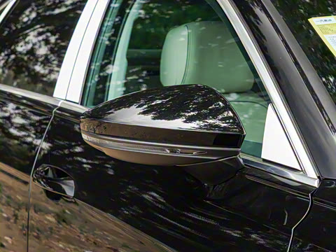 2025�� �Ŀ� 55 TFSI quattro �콢������