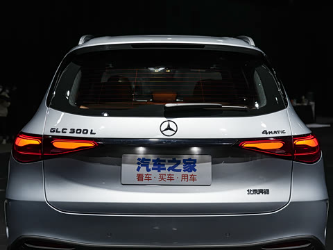 2023�� GLC 300 L 4MATIC ������ 7��