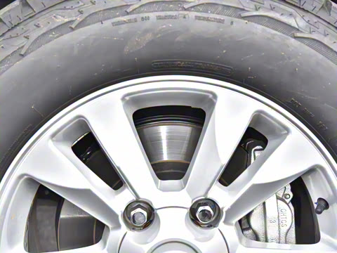 2023�� 4.6L V8 �캽��