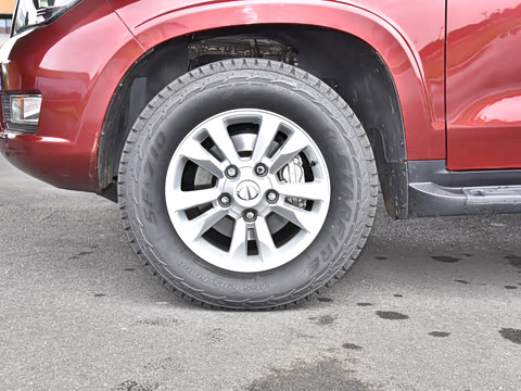 2023�� 4.6L V8 �캽��