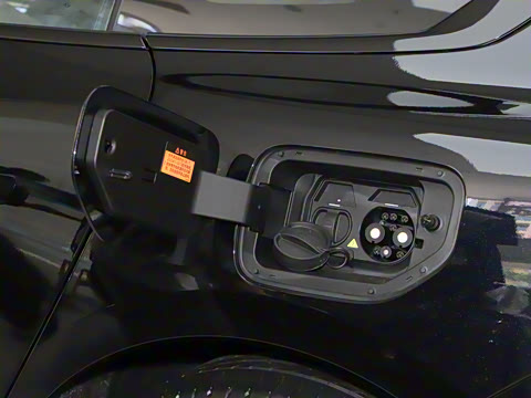 2025�� ���� 550ProѲ����