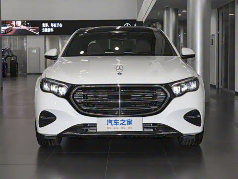 2025�� �Ŀ� E 300 L ������