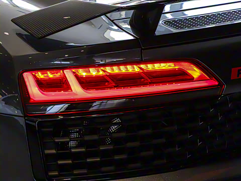 2022�� V10 Coupe performance