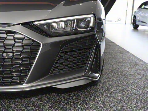 2022�� V10 Coupe performance