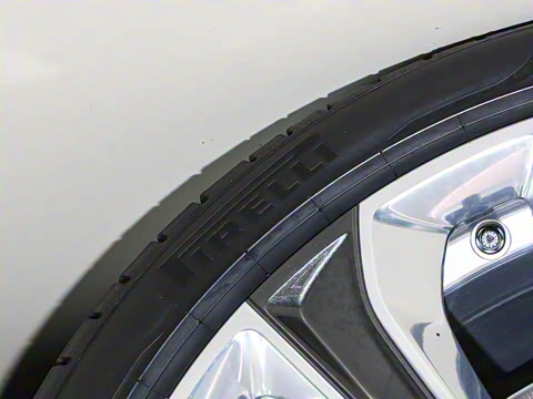 2026�� 4.0T V8 Mulliner