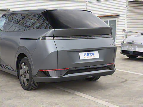 2025�� 650������ Max