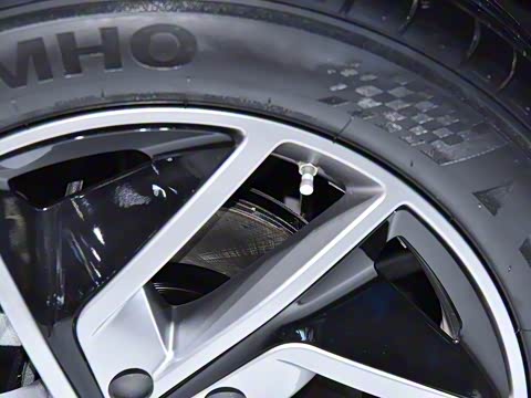 2020�� 520 U��������