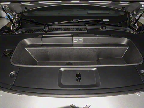 2025�� 702 �������� Max