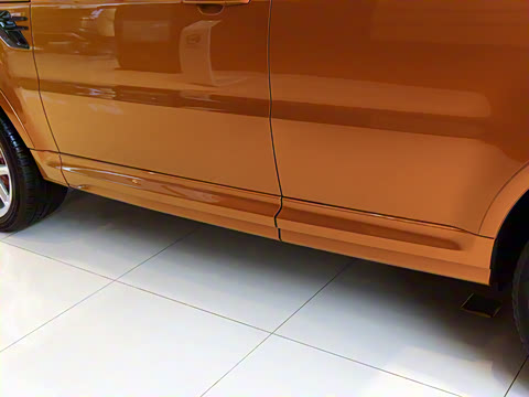 2021�� 5.0 SC V8 SVR