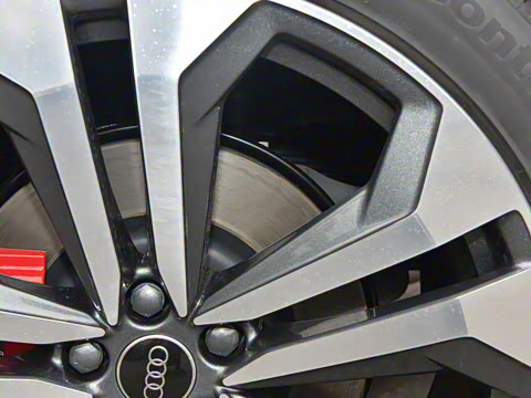 2023�� 55 TFSI ����������