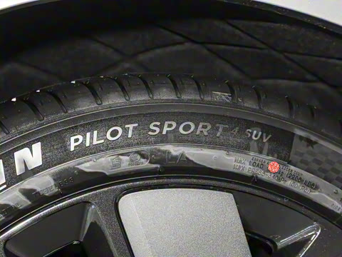 2025�� Ultra ���ܻ��°�