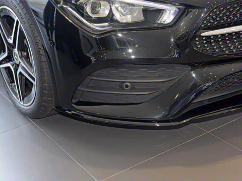 2021�� CLA 200 4MATIC